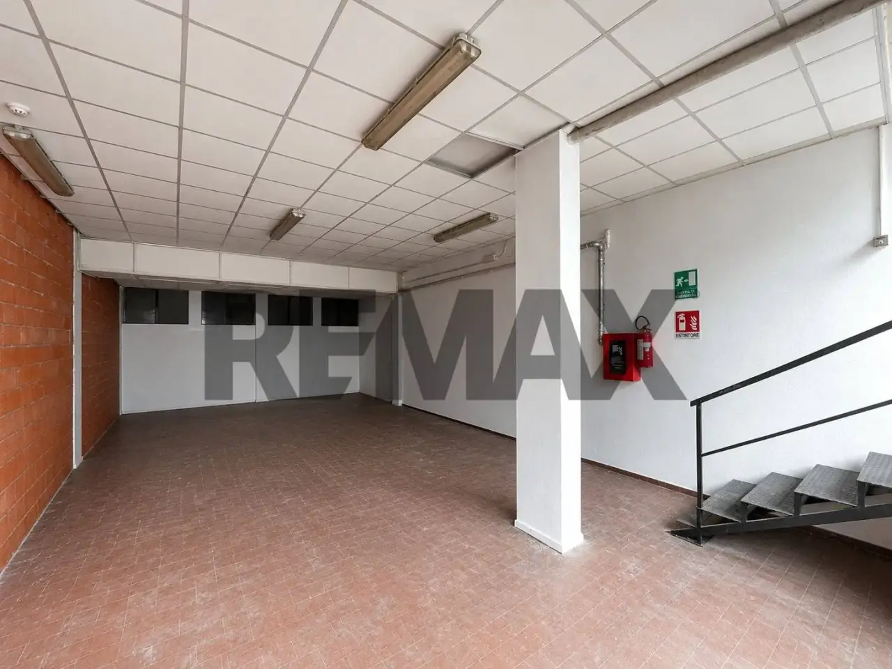 Laboratorio in Via del Mare 67/a, Milano, {3} - Foto 2