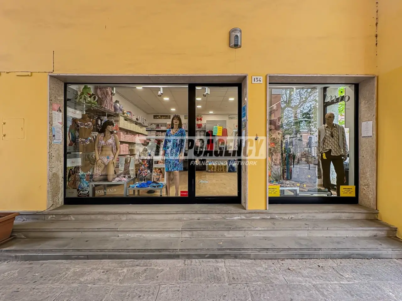 Negozio in Via XX Settembre 57, Cervia, {3} - Foto 1