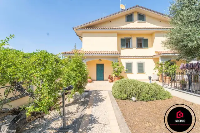 Villa in Via della Cipriana 2, Grottaferrata - Foto 1