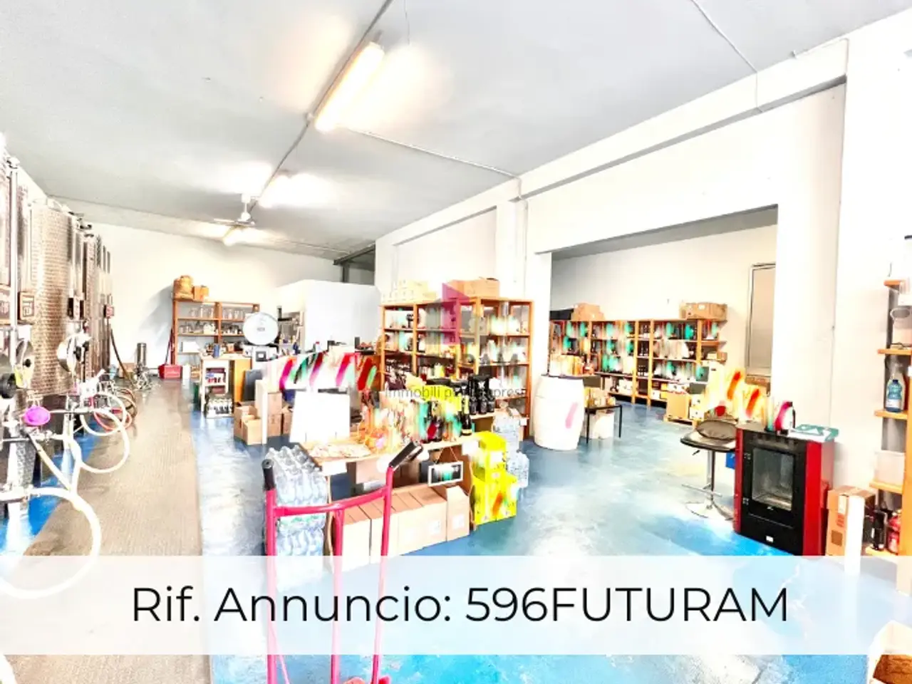 Negozio in Via Magrè Cristoforo, 50, Schio, {3} - Foto 1