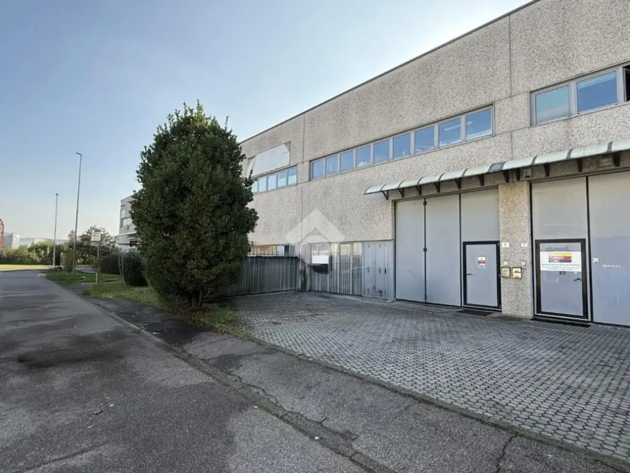 Capannone in Via del Lavoro 9, Senago, {3} - Foto 2