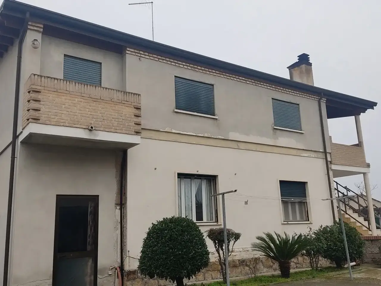 Palazzina commerciale in Corbola Via Ponte in Ferro, Corbola, {3} - Foto 1