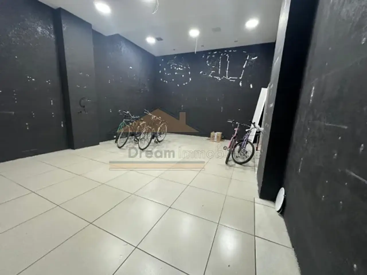 Negozio in Via Santa Caterina da Siena, Giugliano In Campania, {3} - Foto 2