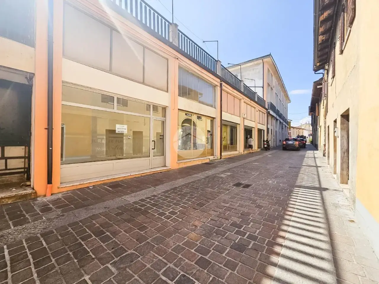 Negozio in Via S. Martino 25, Volta Mantovana, {3} - Foto 1