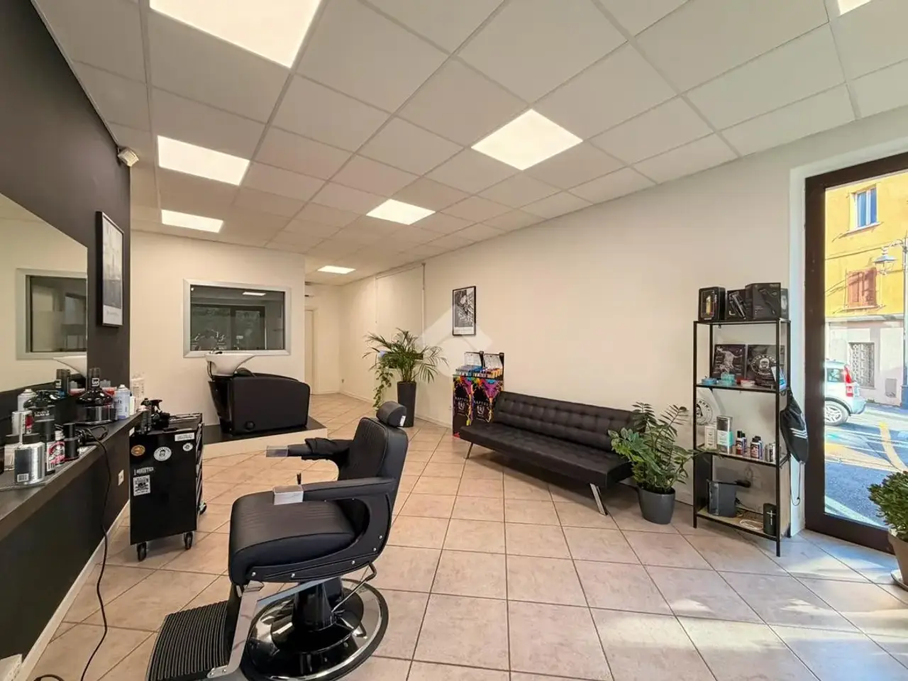 Negozio in Via Giosuè Carducci 21, Desenzano Del Garda, {3} - Foto 2