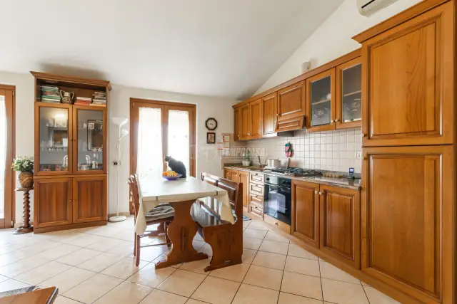 Dreizimmerwohnung in Via Barcuzzi, Lonato del Garda - Foto 1