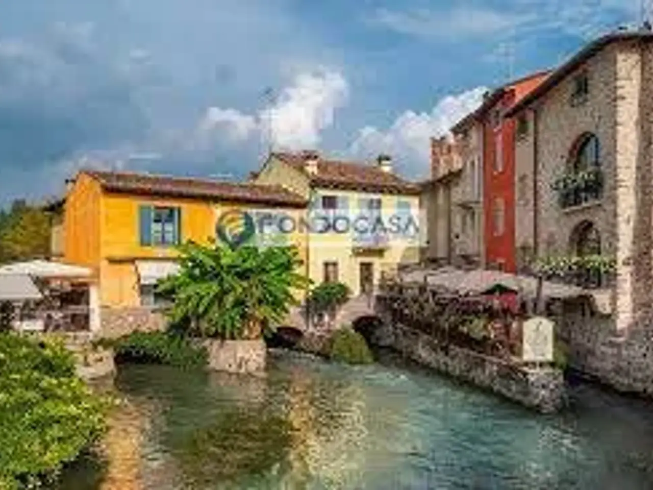 Negozio in Via Sanzio, Valeggio Sul Mincio, {3} - Foto 1