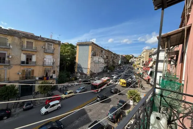 2-room flat in Calata Capodichino 184, Napoli - Photo 1