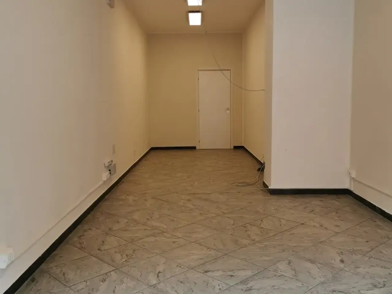 Ufficio in Corso Canalchiaro 172, Modena, {3} - Foto 1