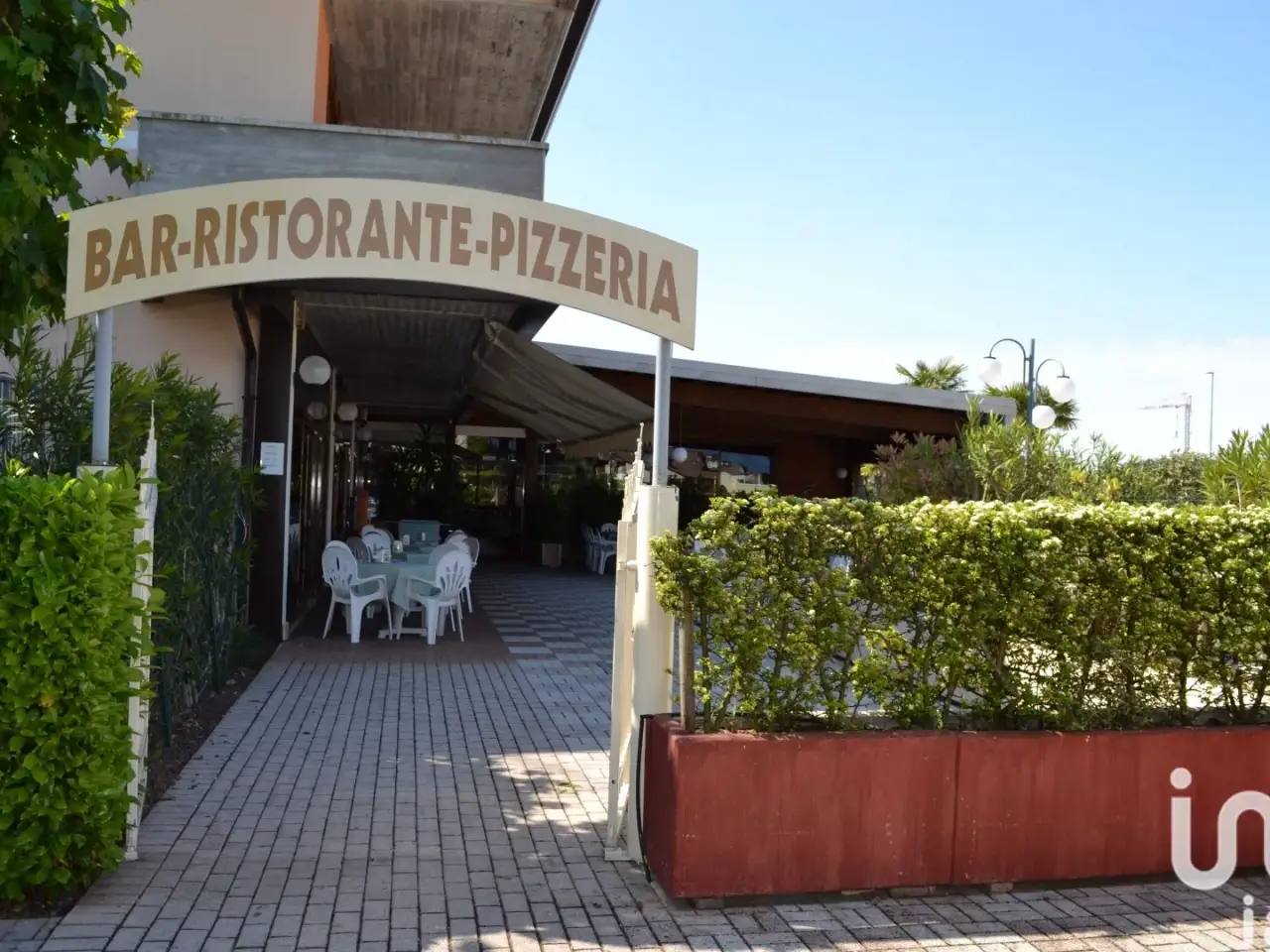 Esercizio commerciale in Via Giunio Bruto, Desenzano Del Garda, {3} - Foto 2