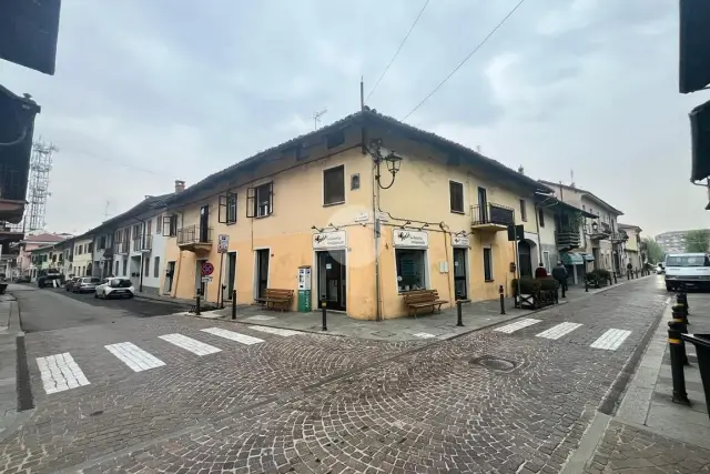 Trilocale in Via Umberto I 21, Volpiano - Foto 1