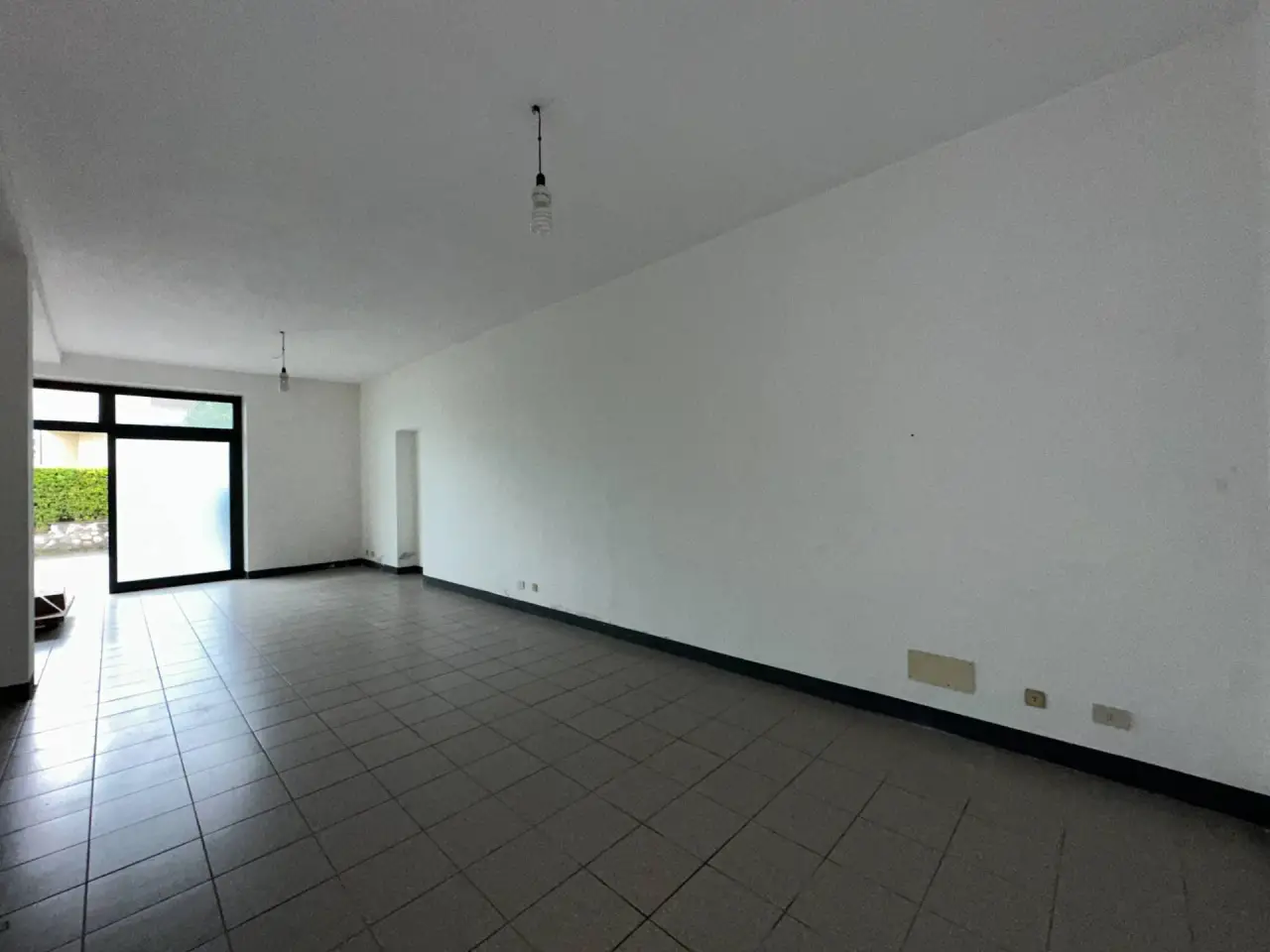 Magazzino in Via delle Ville 150, Capannori, {3} - Foto 1