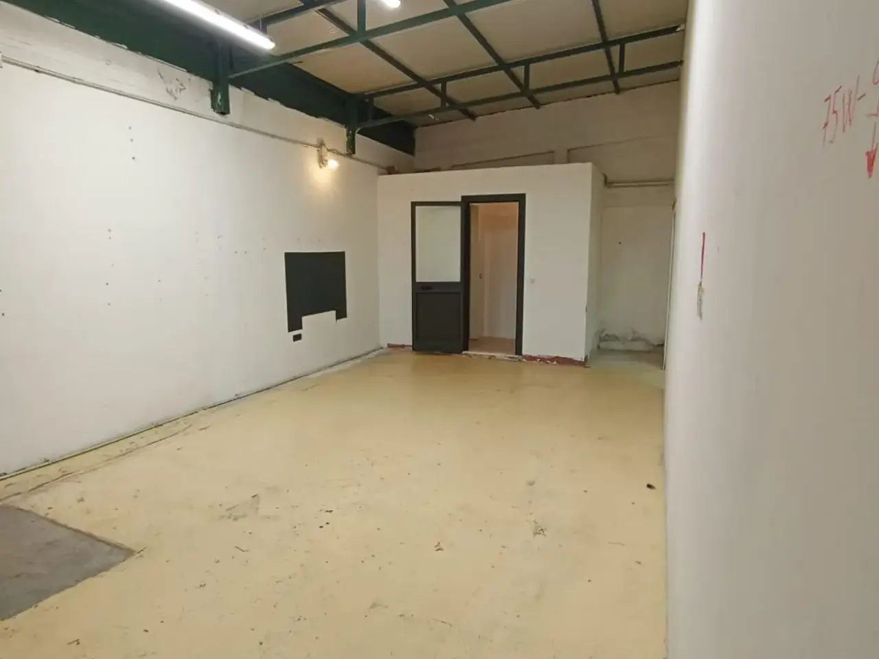 Magazzino in , Carrara, {3} - Foto 1