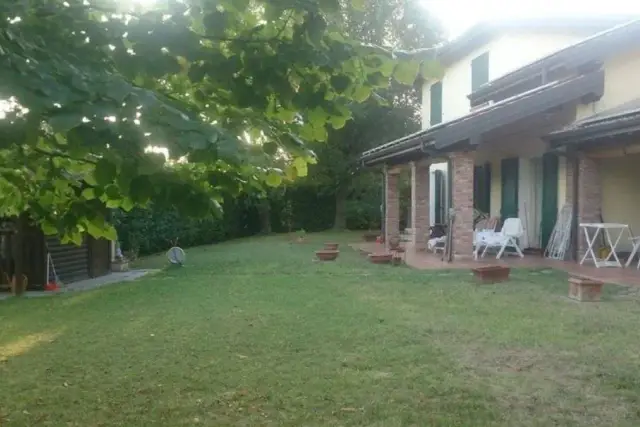 Villa in 
        Via Jacopo da Porto Sud
      , Modena - Foto 1