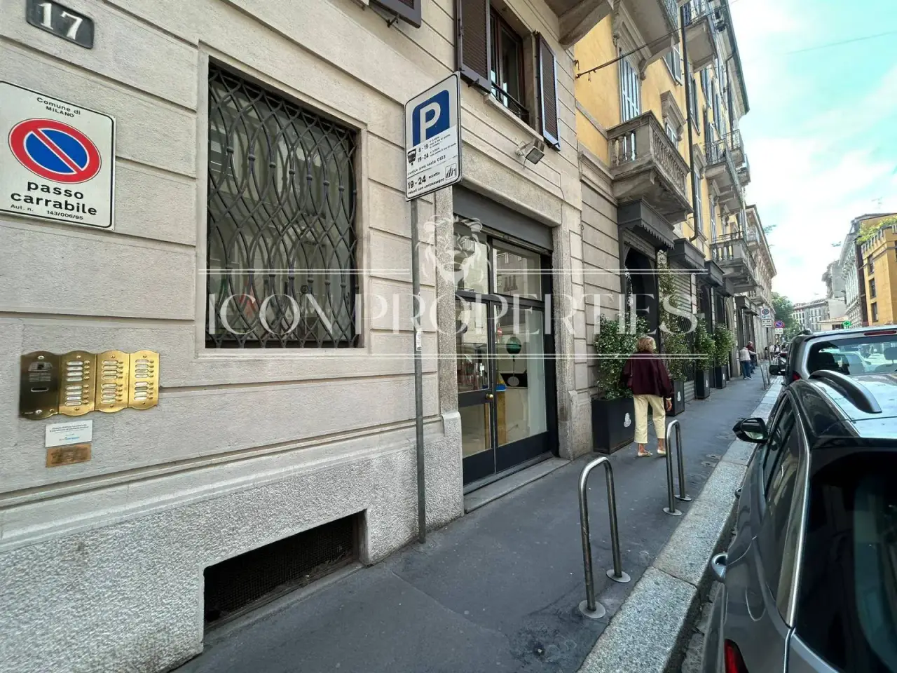 Negozio in Via Pontaccio 17, Milano, {3} - Foto 2