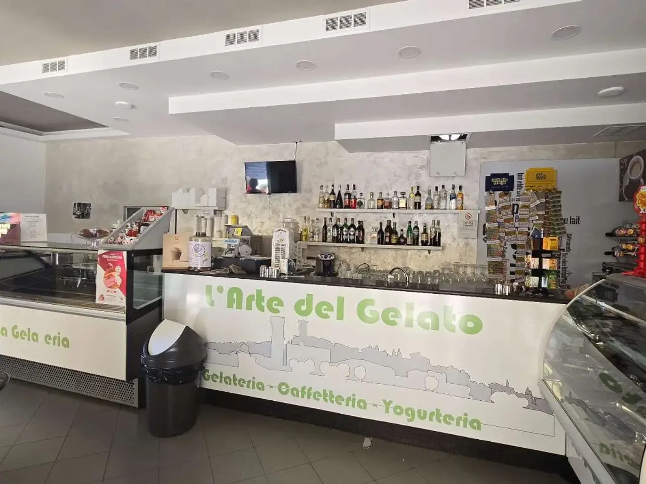 Bar in Piazza Caduti 6, Corciano, {3} - Foto 1