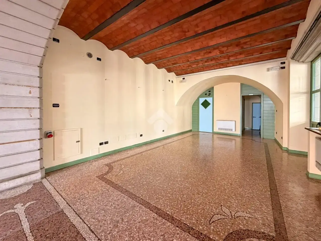 Negozio in Via della Repubblica 43, Lonato del Garda, {3} - Foto 2