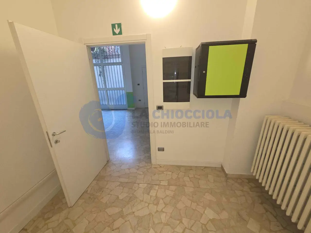 Palazzina commerciale in , Bologna, {3} - Foto 2