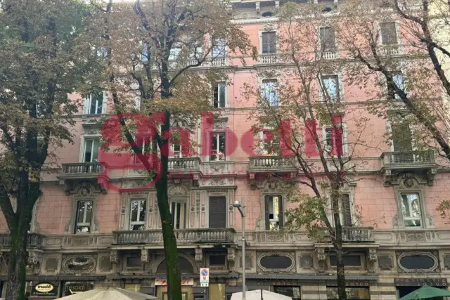 3-room flat in Viale Papa Giovanni XXIII 72, Bergamo - Photo 1