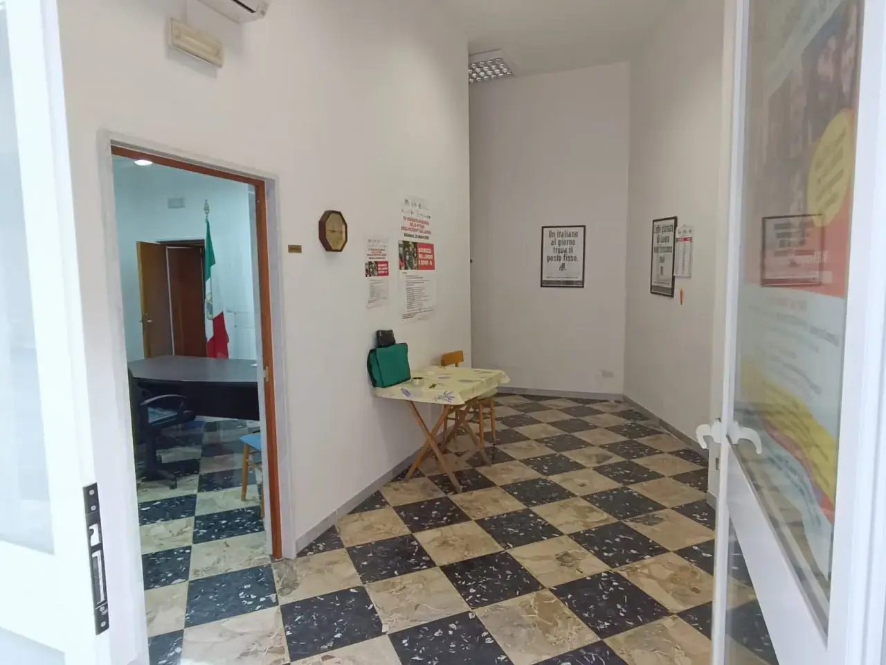 Negozio in Via Gabriele d'Annunzio, 20, Andria, {3} - Foto 2