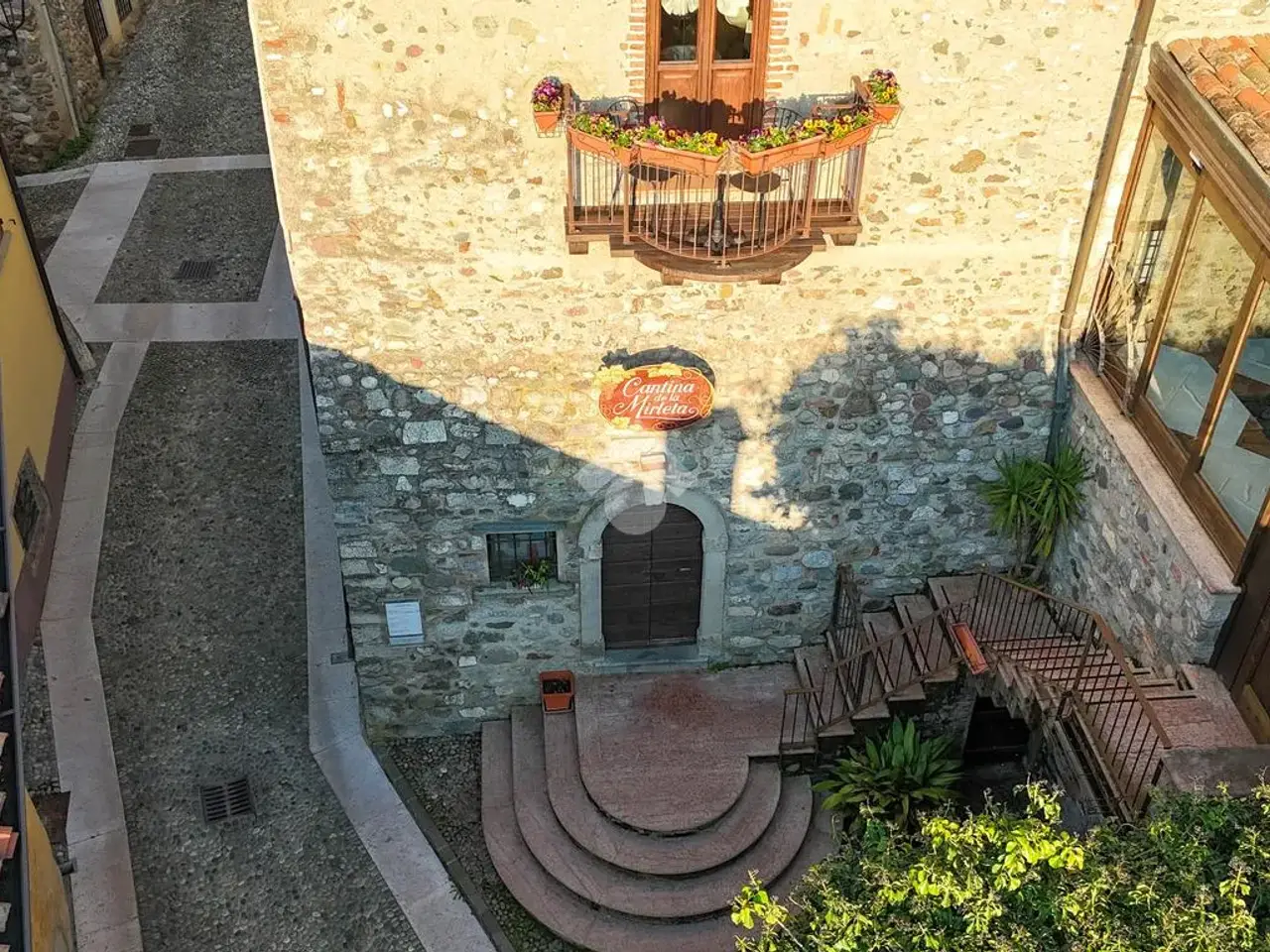 Negozio in Via dei Lauri 1, San Felice Del Benaco, {3} - Foto 1