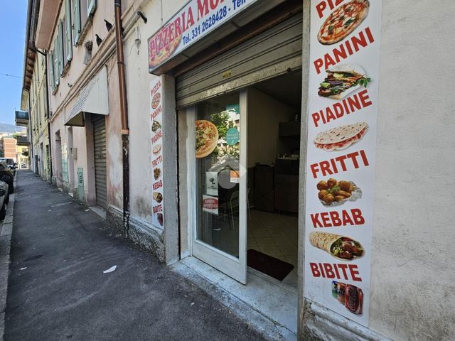 Geschäft in Via Montello 4, Brescia - Foto 1