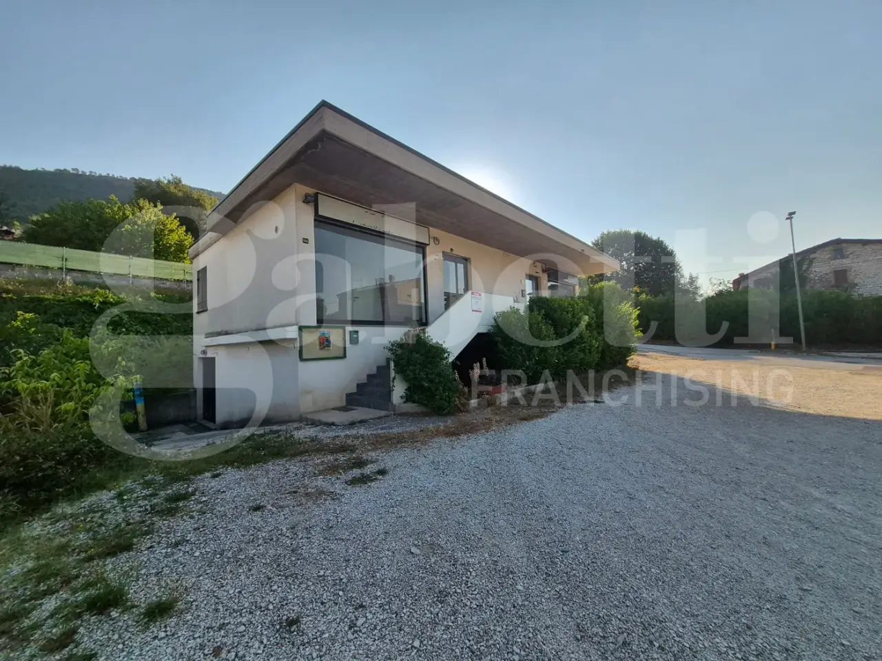Negozio in Via Tifernate 98, Gubbio, {3} - Foto 2