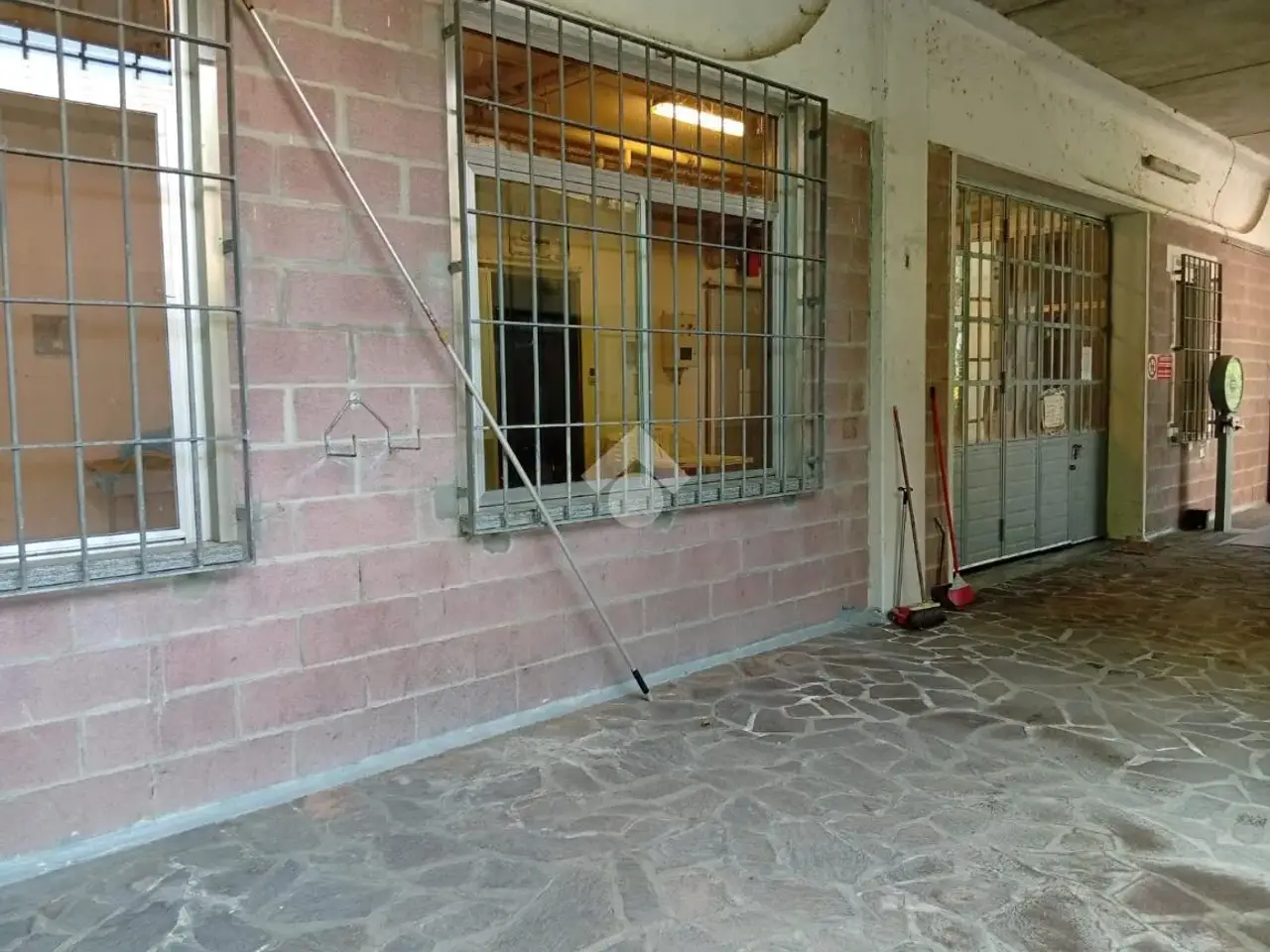 Capannone in Via Resga 8, Montechiarugolo, {3} - Foto 1