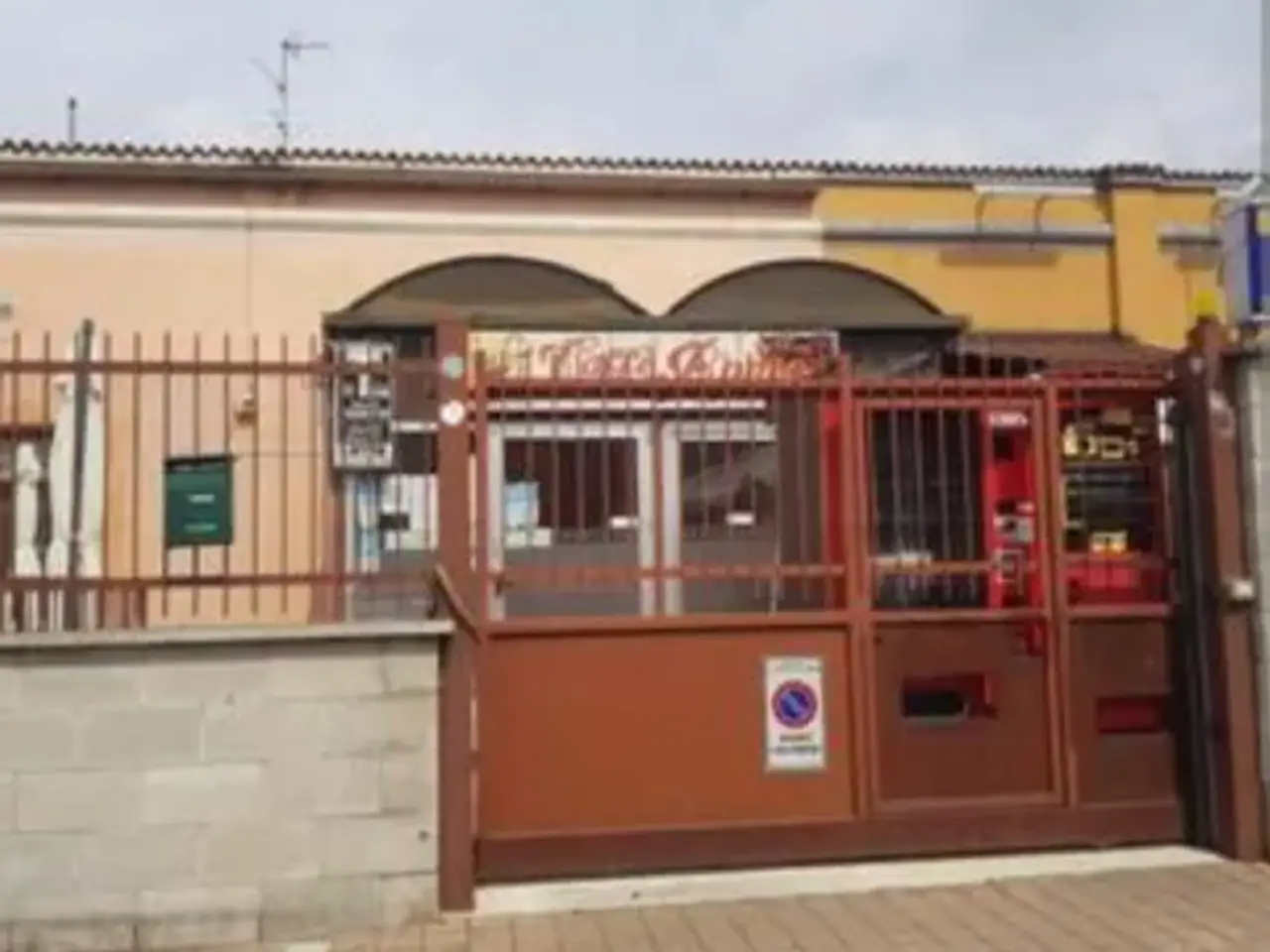 Negozio in Via Roma 107, San Giorgio Su Legnano, {3} - Foto 2