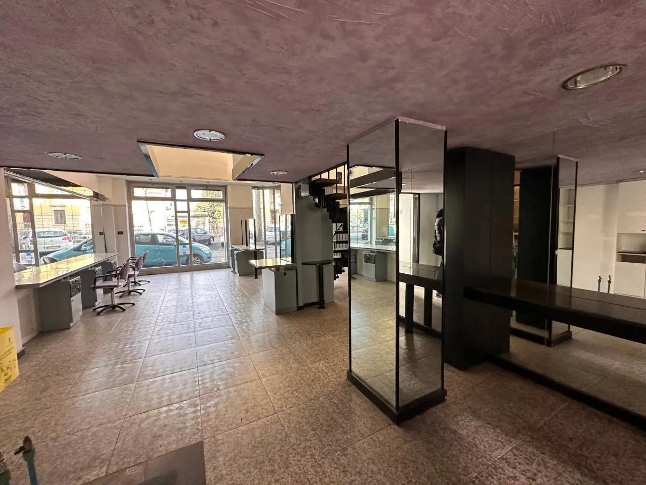 Negozio in Corso Unione Sovietica 171, Torino, {3} - Foto 1