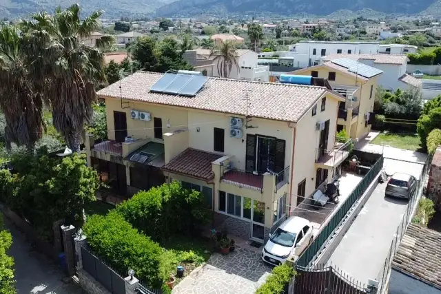 Villa bifamiliare in vendita, Carini - Foto 1