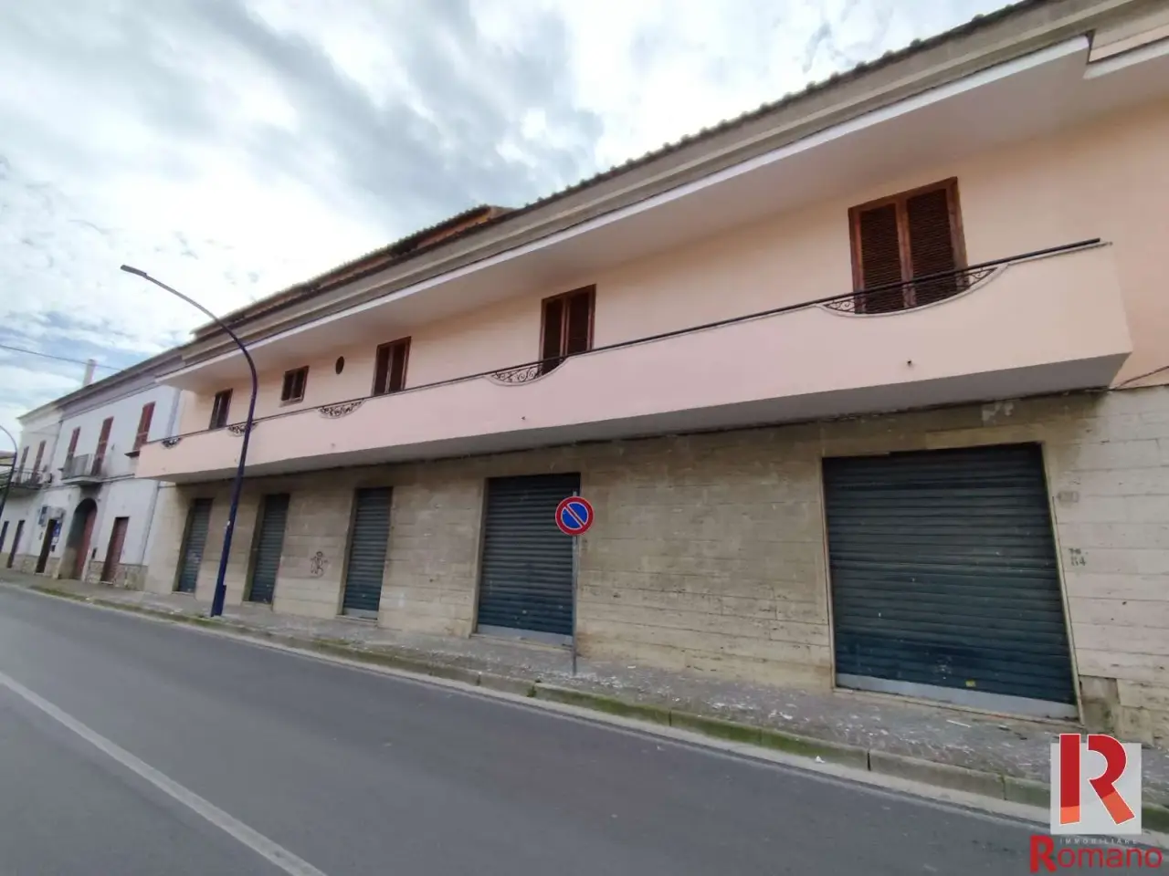 Negozio in Via Biagio Rosato  80, Curti, {3} - Foto 1