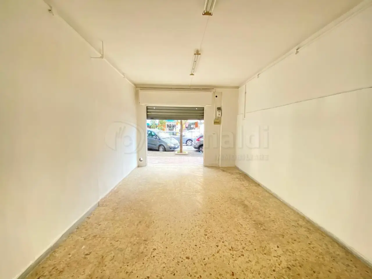 Palazzina commerciale in , Giugliano In Campania, {3} - Foto 1