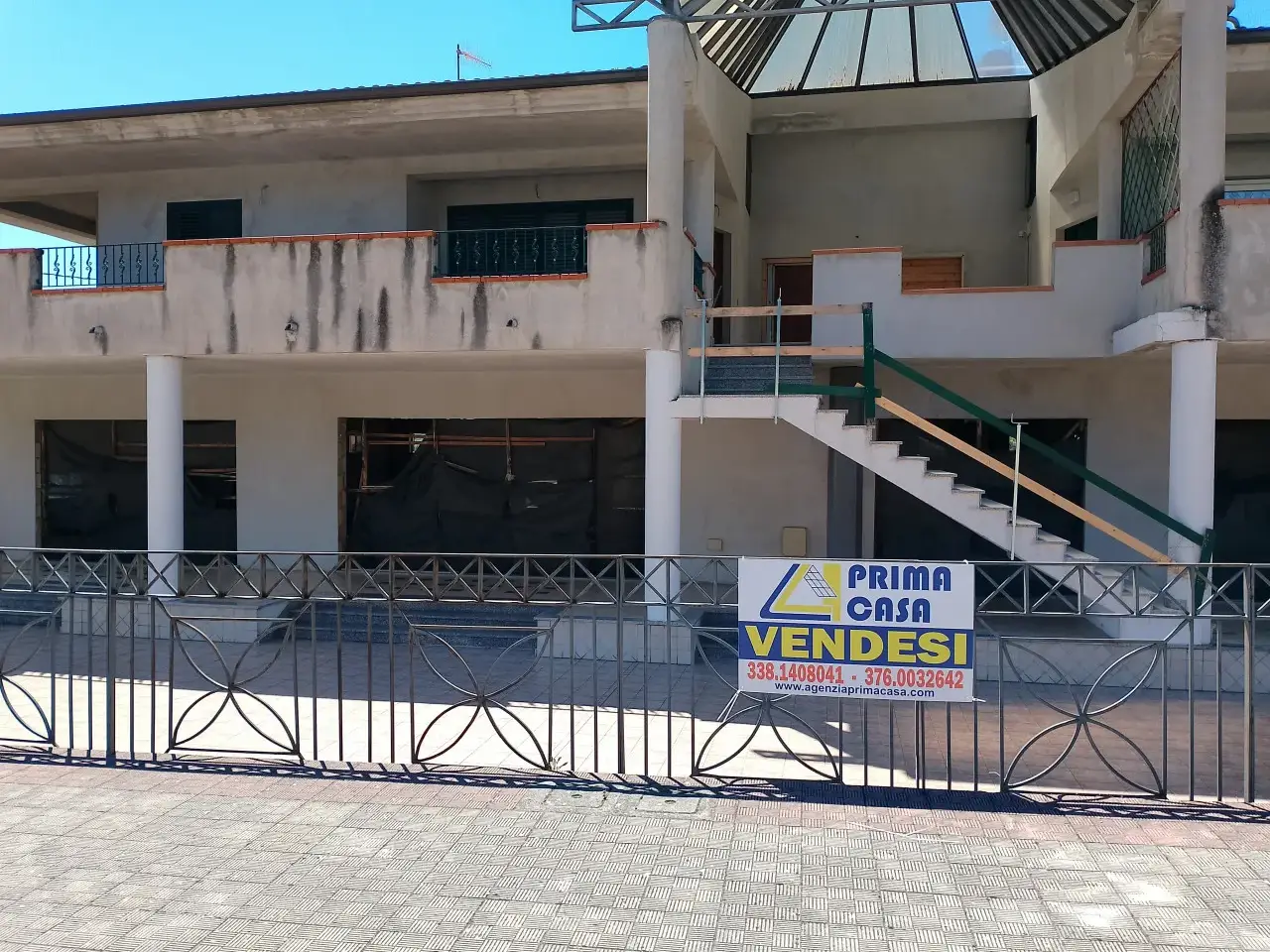 Magazzino in Viale Europa, Satriano, {3} - Foto 1