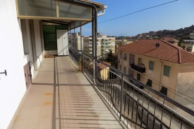 3-room flat in Via Nazionale 119, Imperia - Photo 1