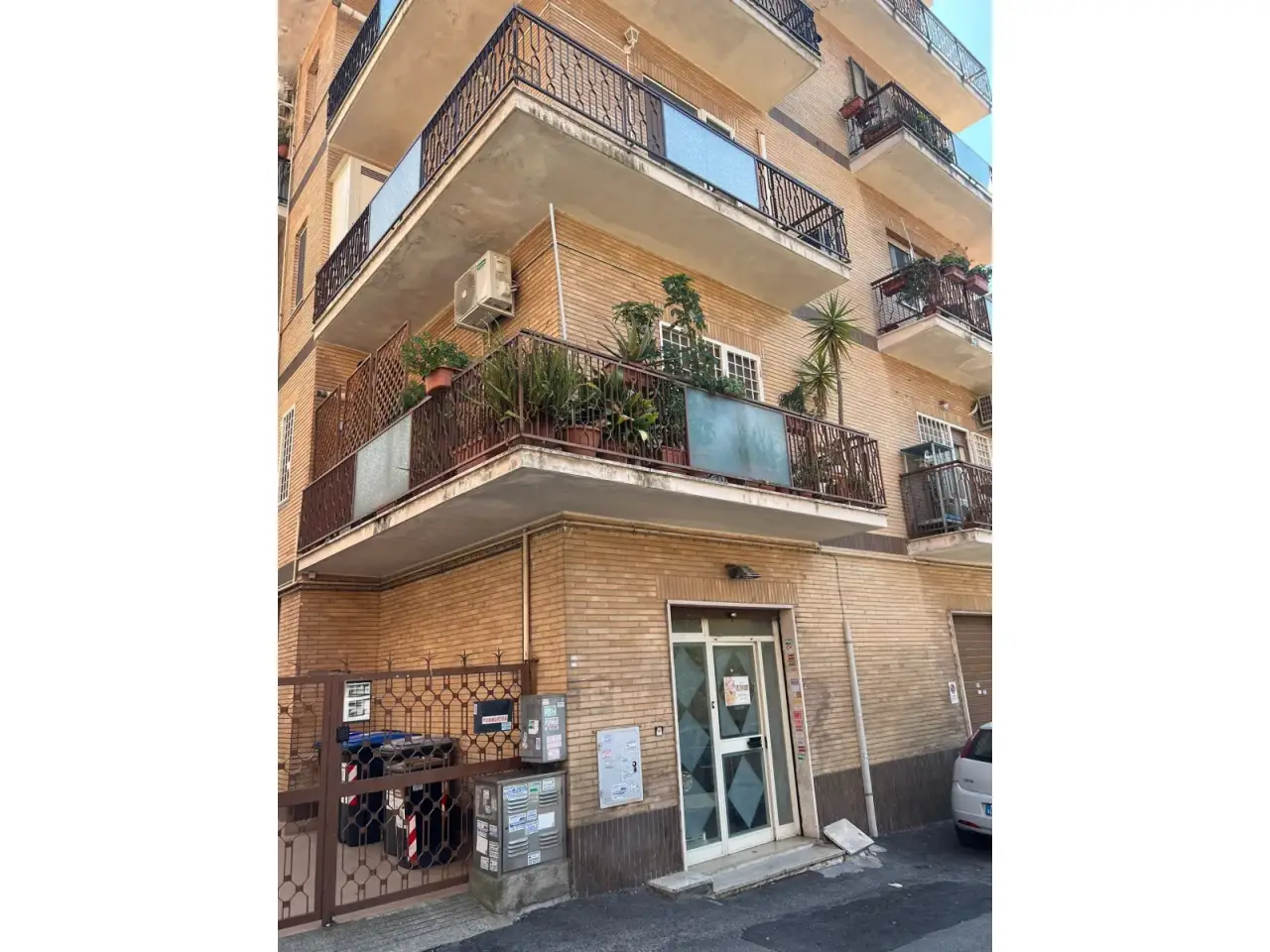 Negozio in Via Bussoleno 22, Roma, {3} - Foto 2