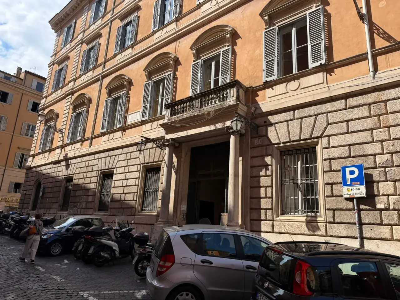Ufficio in Piazza Paganica, Roma, {3} - Foto 1