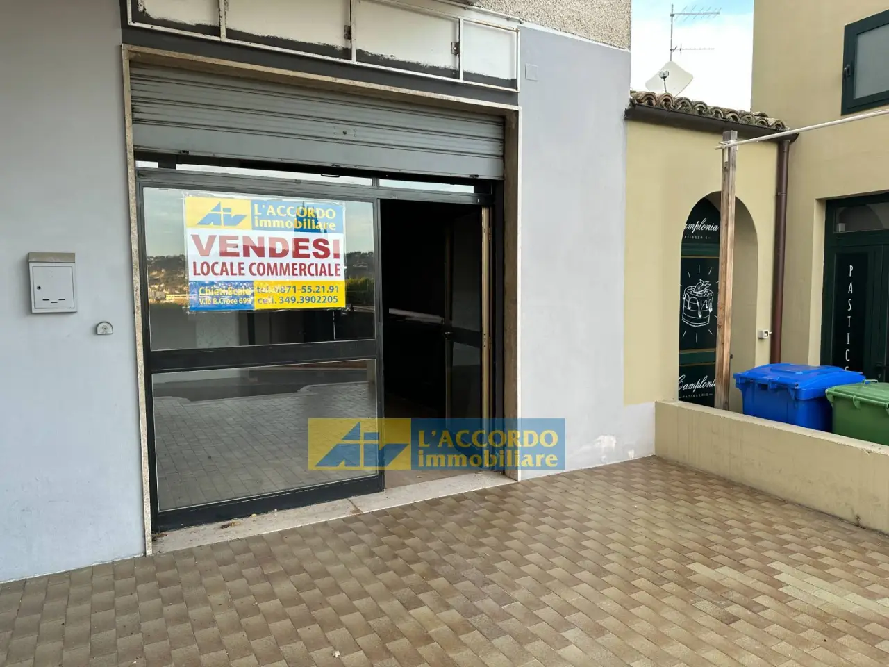 Negozio in Via Gabriele d'Annunzio 51, Cepagatti, {3} - Foto 1