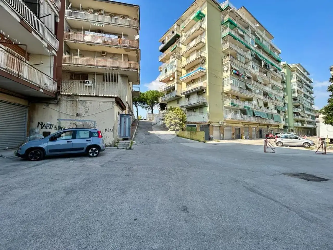 Negozio in Via Detta Nuova Casoria 60, Napoli, {3} - Foto 1