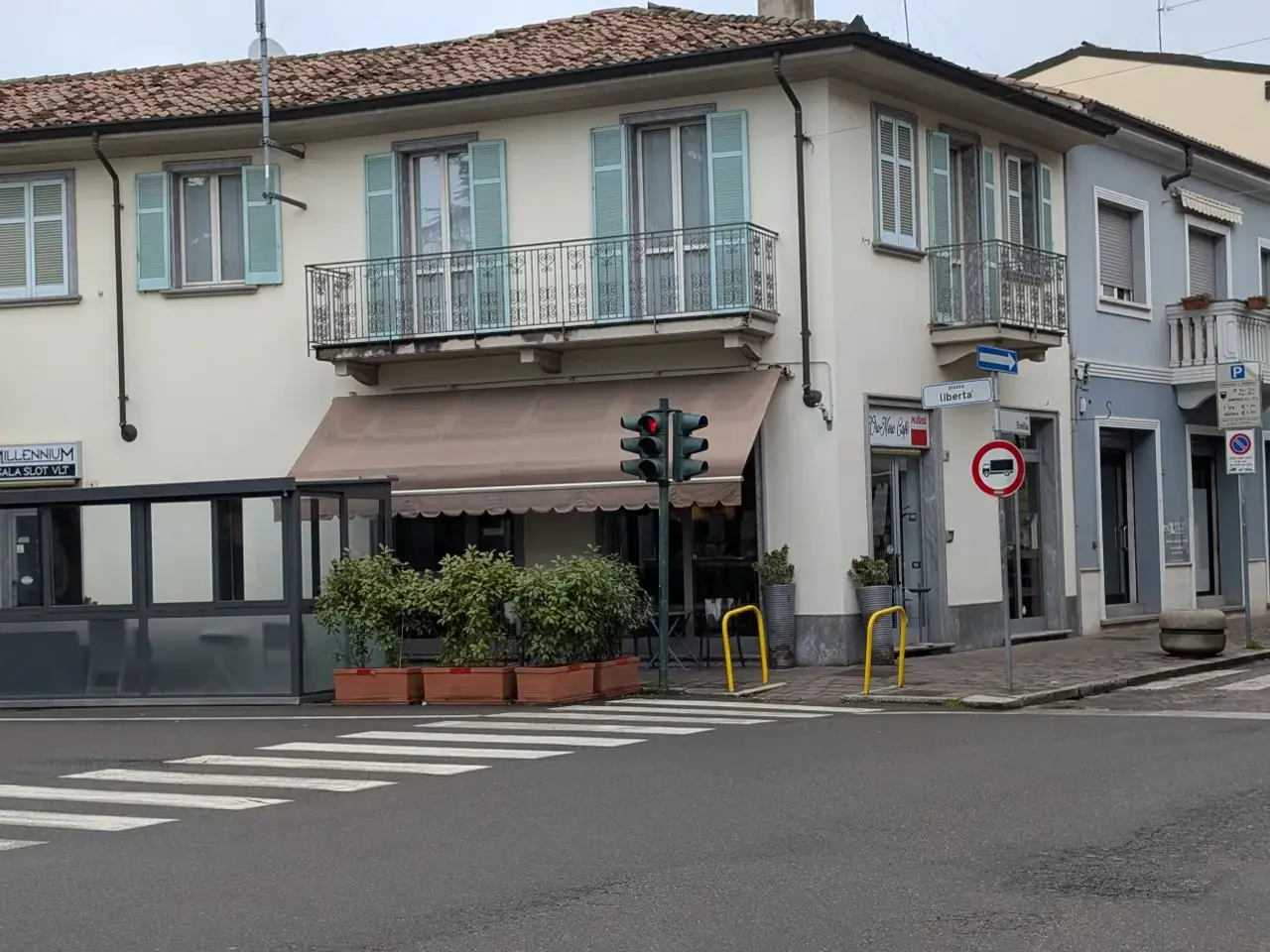 Palazzina commerciale in Piazza Liberta', Broni, {3} - Foto 2