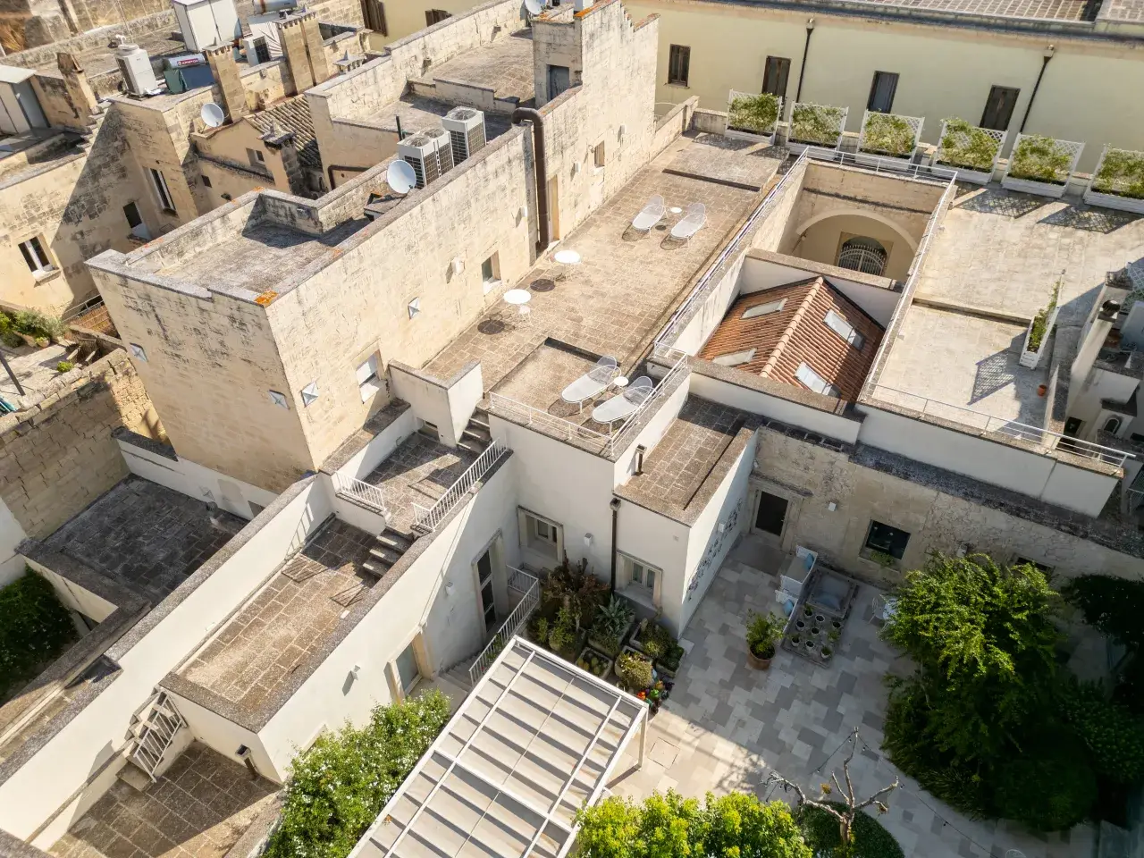 Palazzina commerciale in Via Vittorio dei Prioli 42, Lecce, {3} - Foto 2