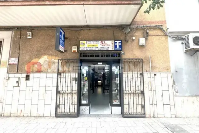 Negozio in Via Vincenzo Capozzi, Foggia - Foto 1