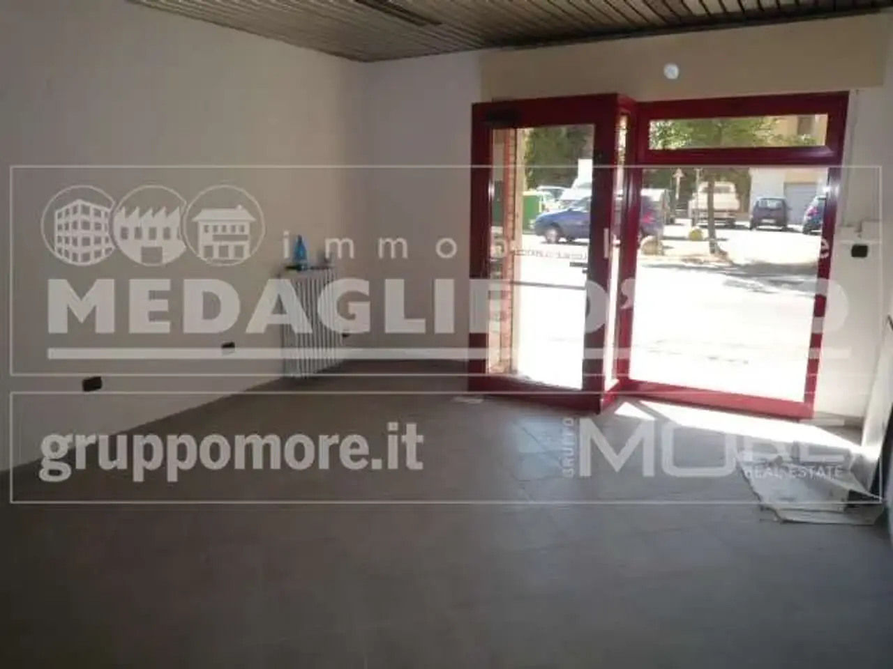 Negozio in Viale Don Minzoni 5, Modena, {3} - Foto 1