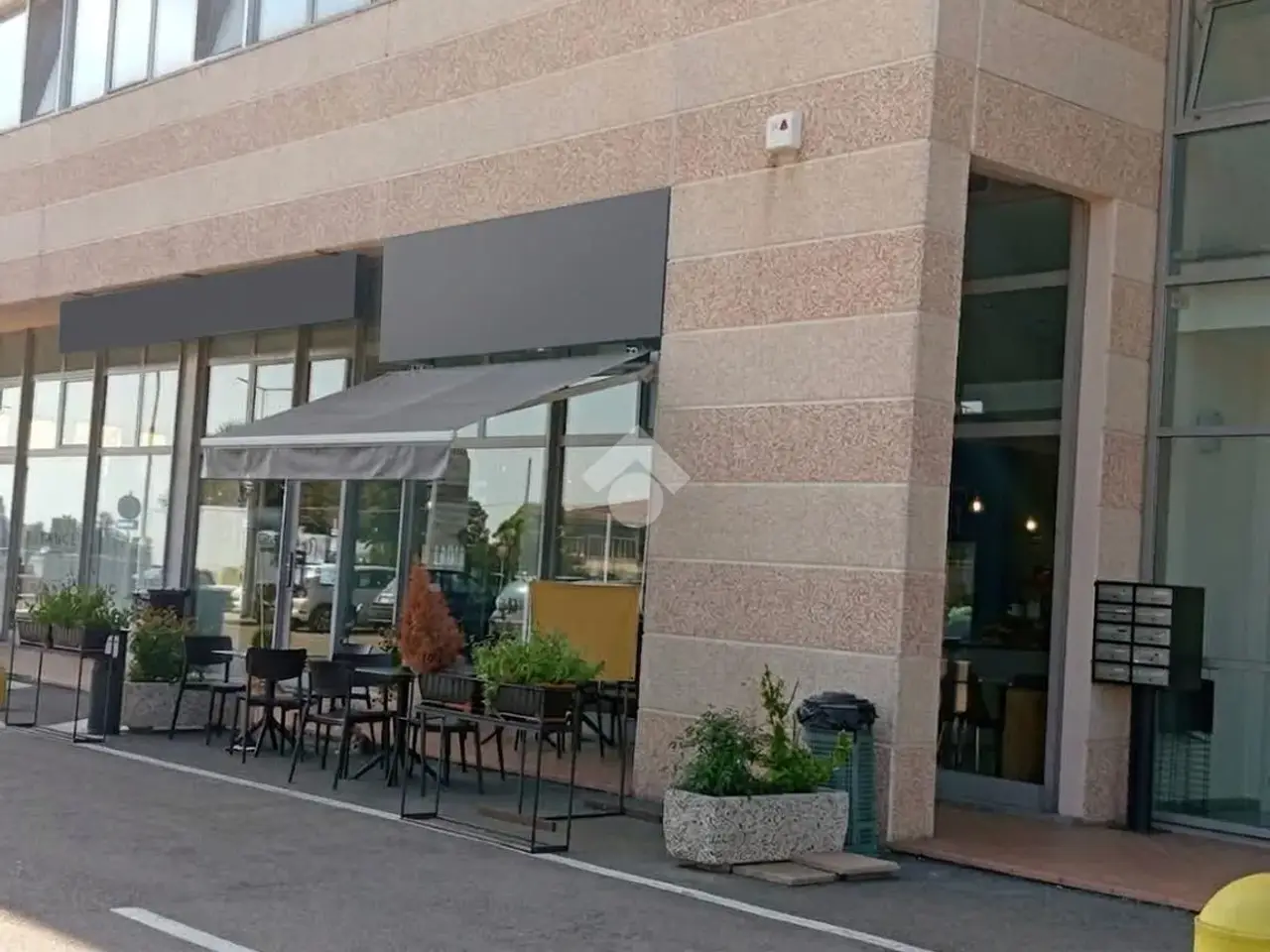 Negozio in Via Robert Koch 7, Parma, {3} - Foto 2