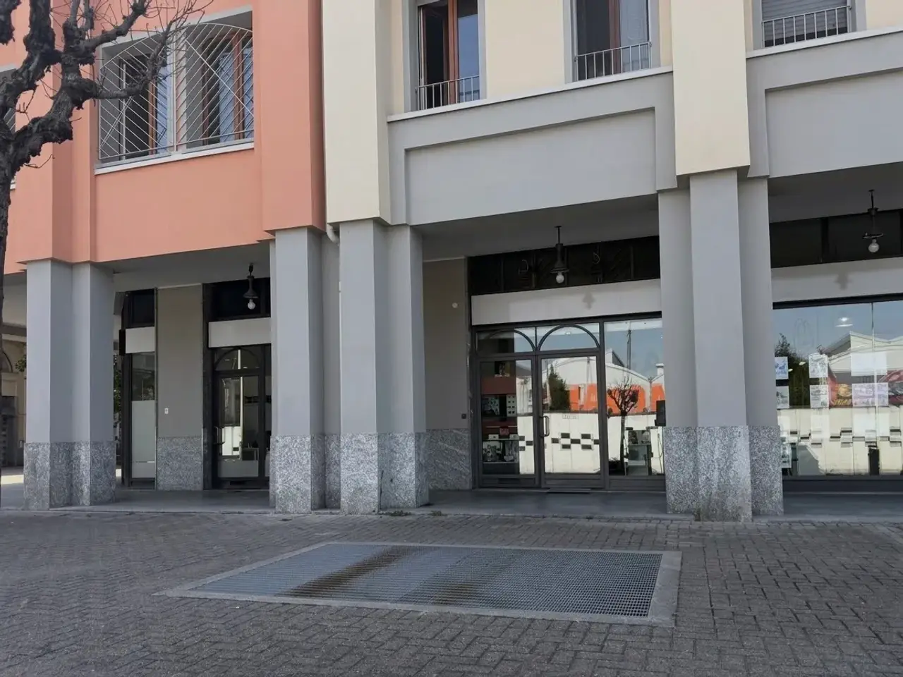 Negozio in Via Emilia 7, Buccinasco, {3} - Foto 2