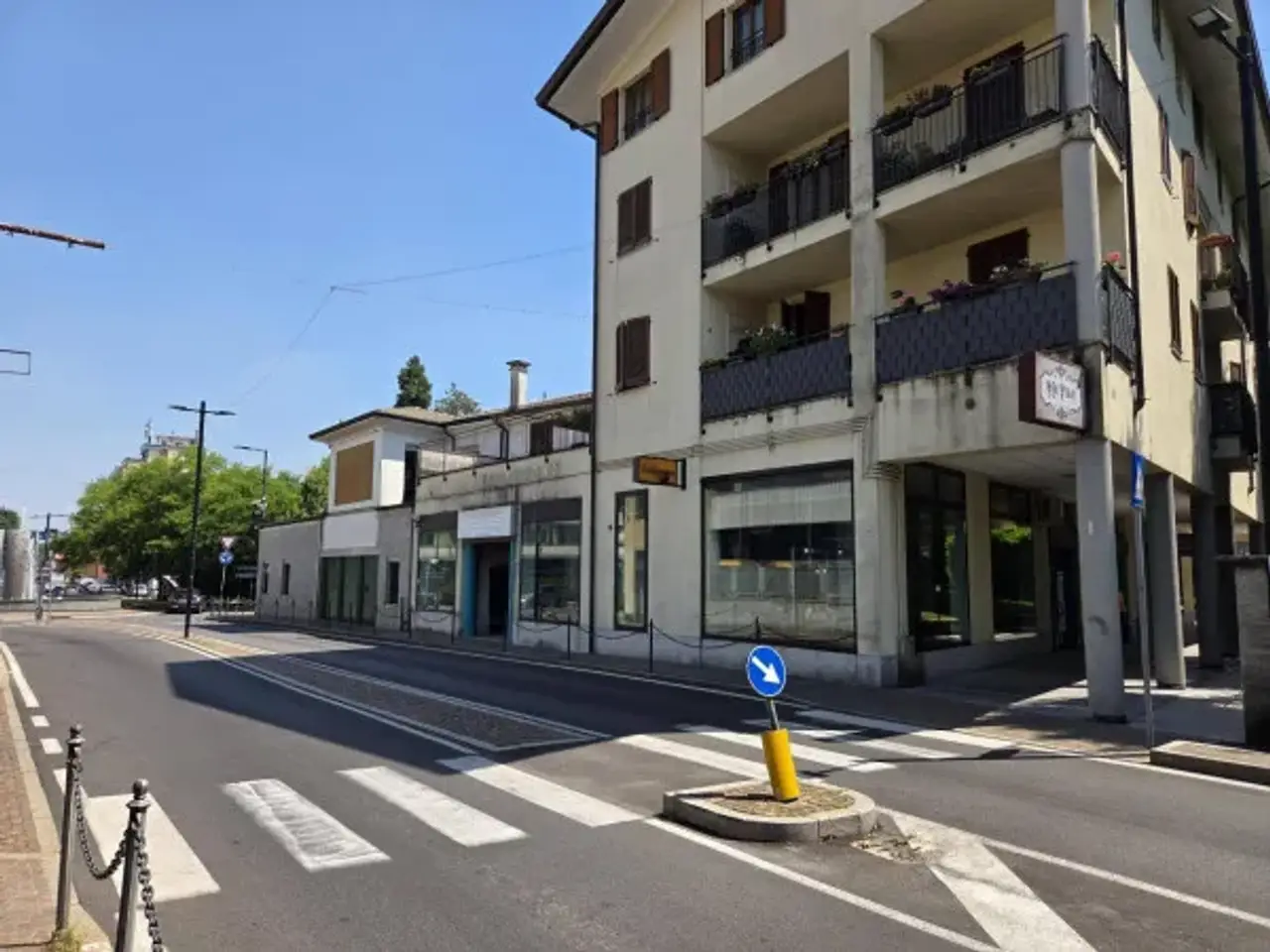 Negozio in , Somma Lombardo, {3} - Foto 1