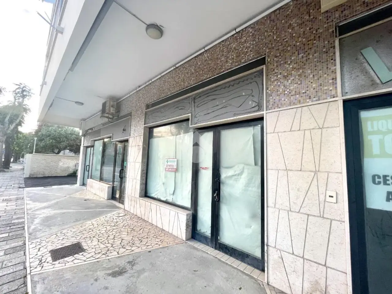 Negozio in Viale Gabriele d'Annunzio 25, Francavilla Al Mare, {3} - Foto 2