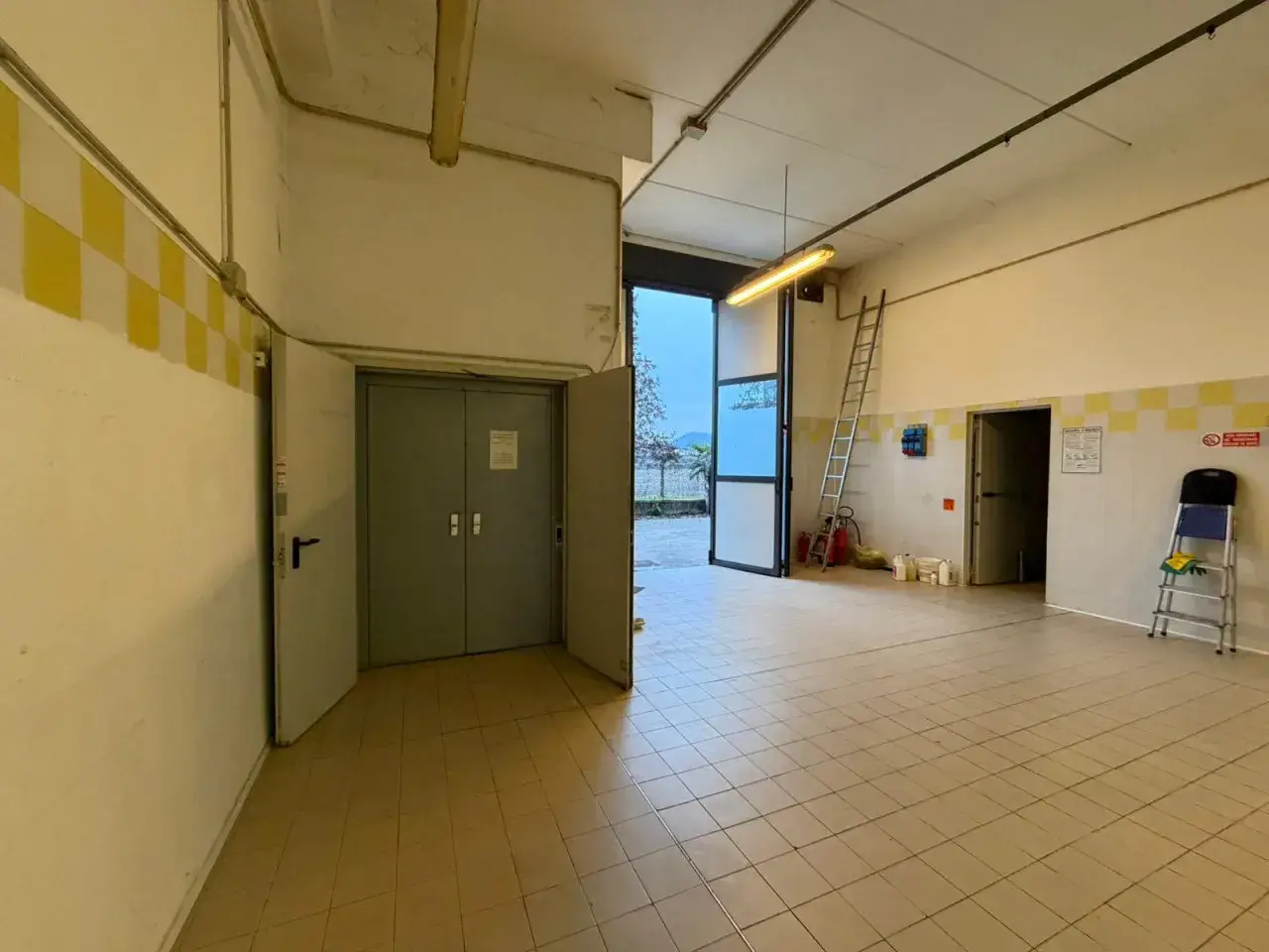Capannone in Via Barovier, Abano Terme, {3} - Foto 2