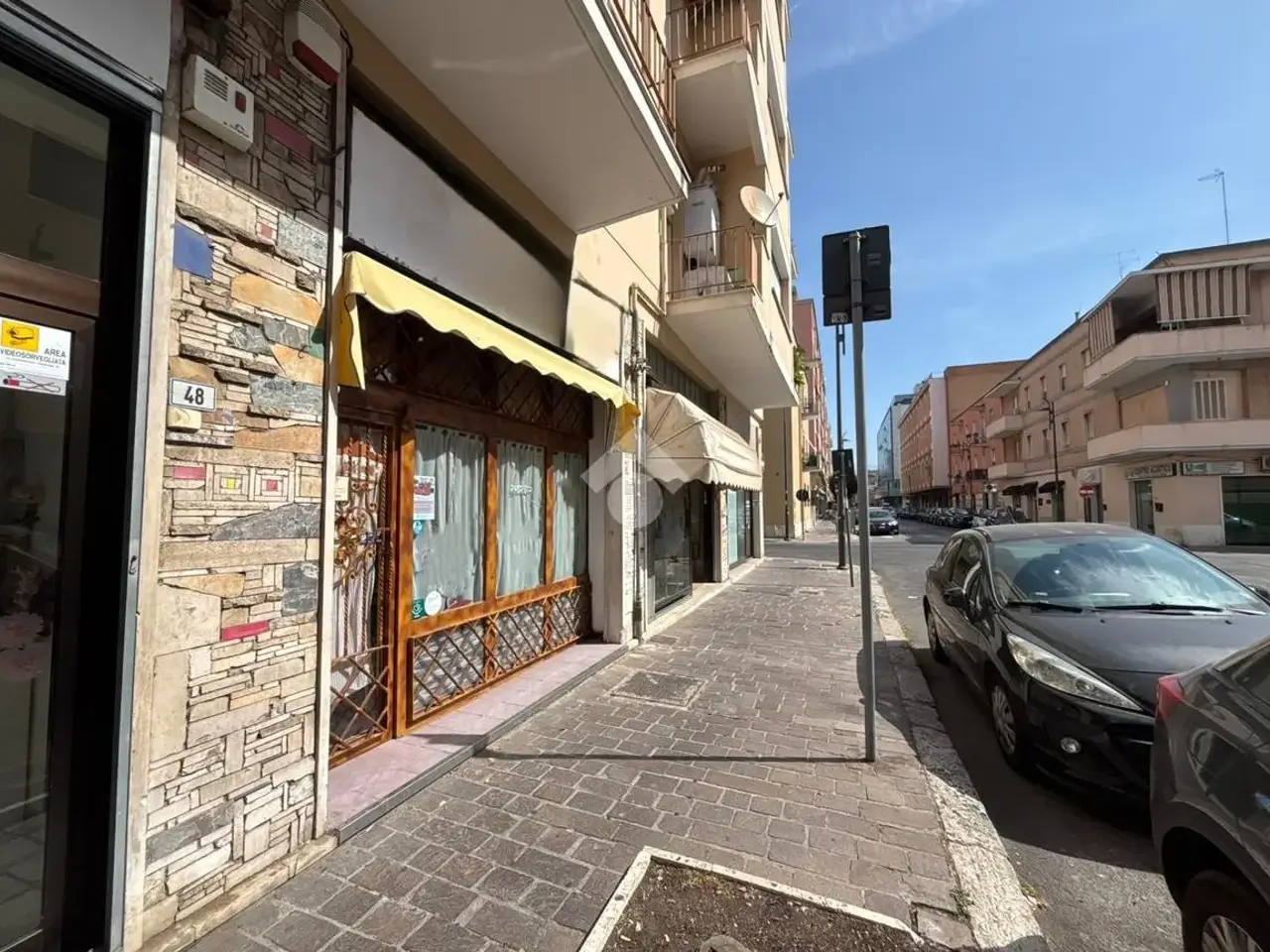 Negozio in Via Duca del Mare 46, Latina, {3} - Foto 1