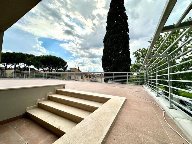 Penthouse in {3}, Via Francesco Baracca 42a - Foto 1